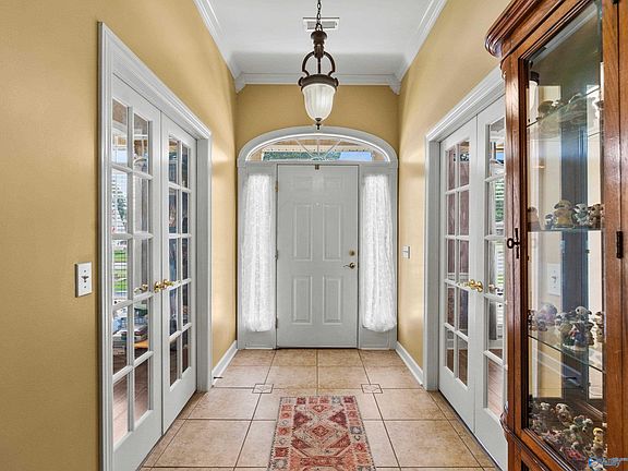 3rd image of 118 Ridgerun Ct