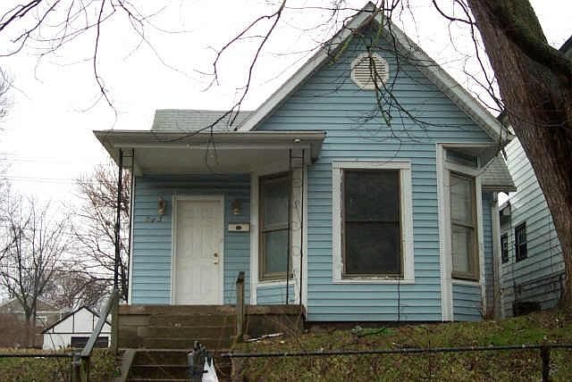1st image of 843 W Eugene St