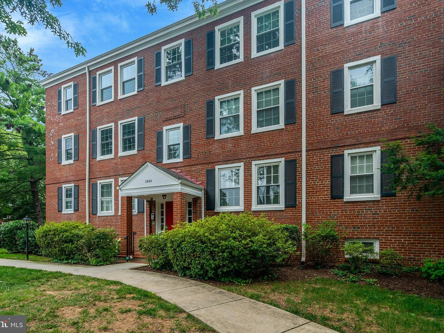 Fairlington Village — Photo 2