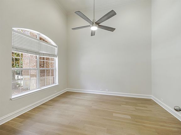 4th image of 7798 Meadow Hill Dr