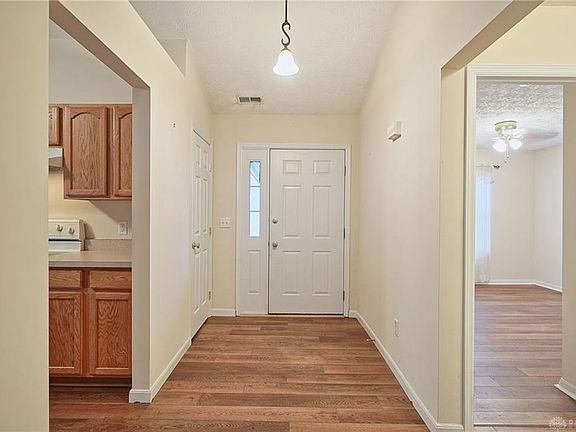4th image of 6629 Grovebelle Dr