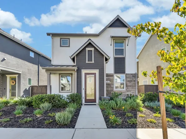 2897 Wheat Grass St, Sacramento, CA 95833