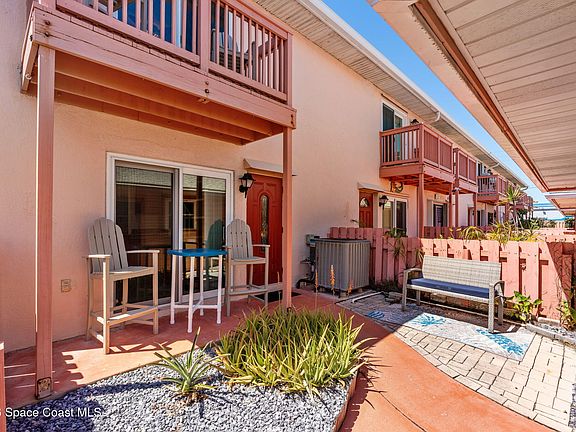 5th image of 712 Sea Palm Ln