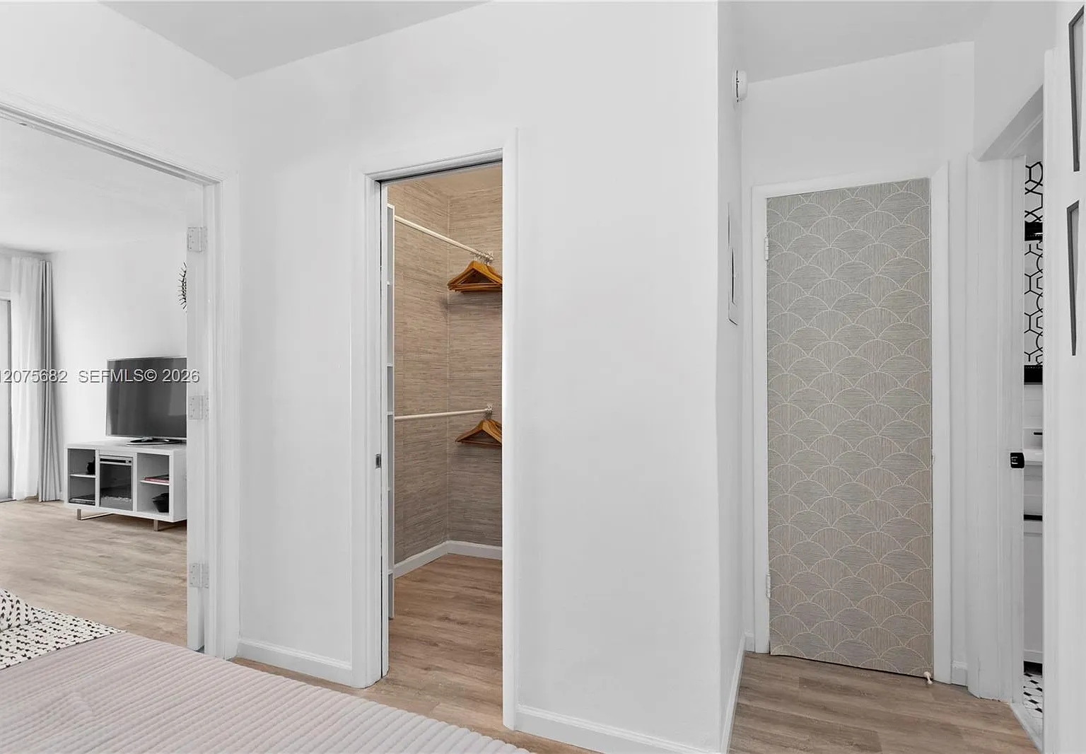 641 Espanola Way Inc Cond — Photo 2
