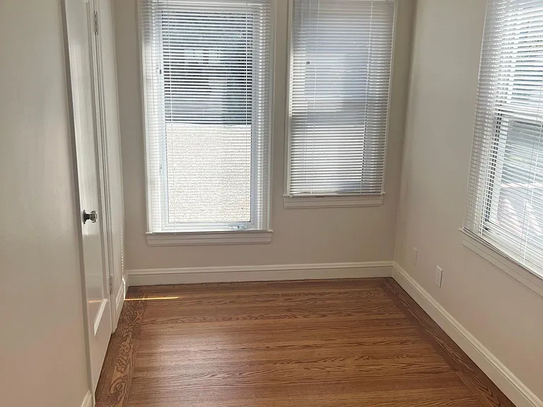 2645 Chestnut St — Photo 17