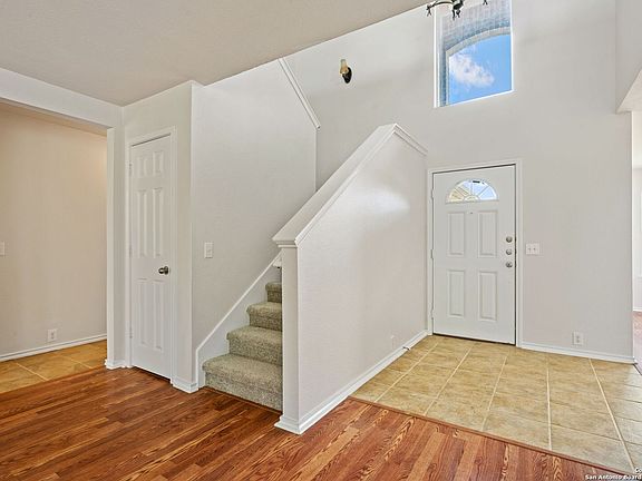 4th image of 15603 Hastings Park