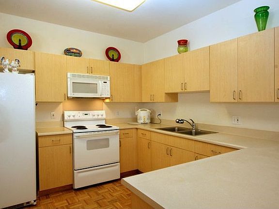 Spacious kitchen