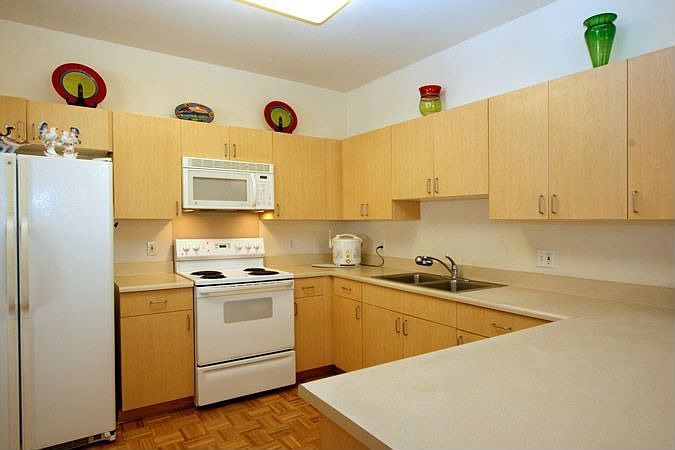 Spacious kitchen