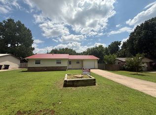 2409 Woodland Ave, Springdale, AR 72762