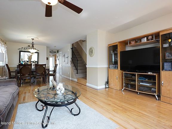 4th image of 289 Brighton St