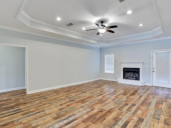 5th image of 1030 Riverchase North Dr