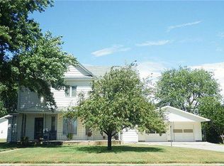 11 8th St, Woodbine, IA 51579