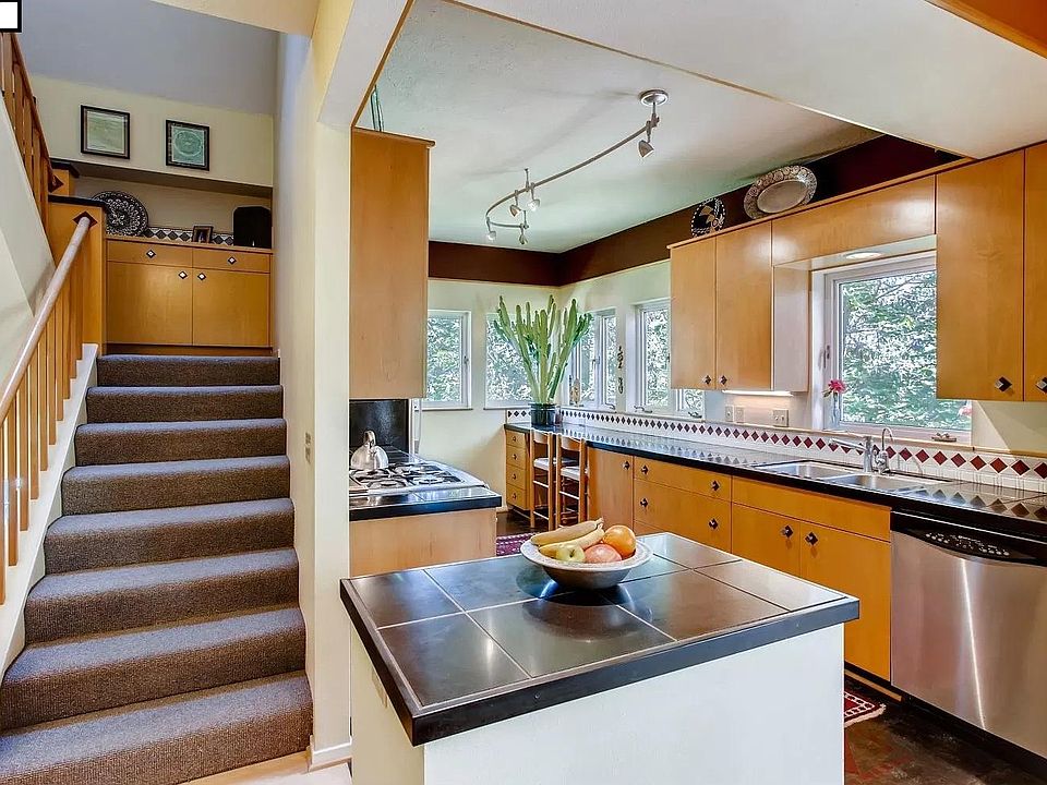 Kitchen with Island