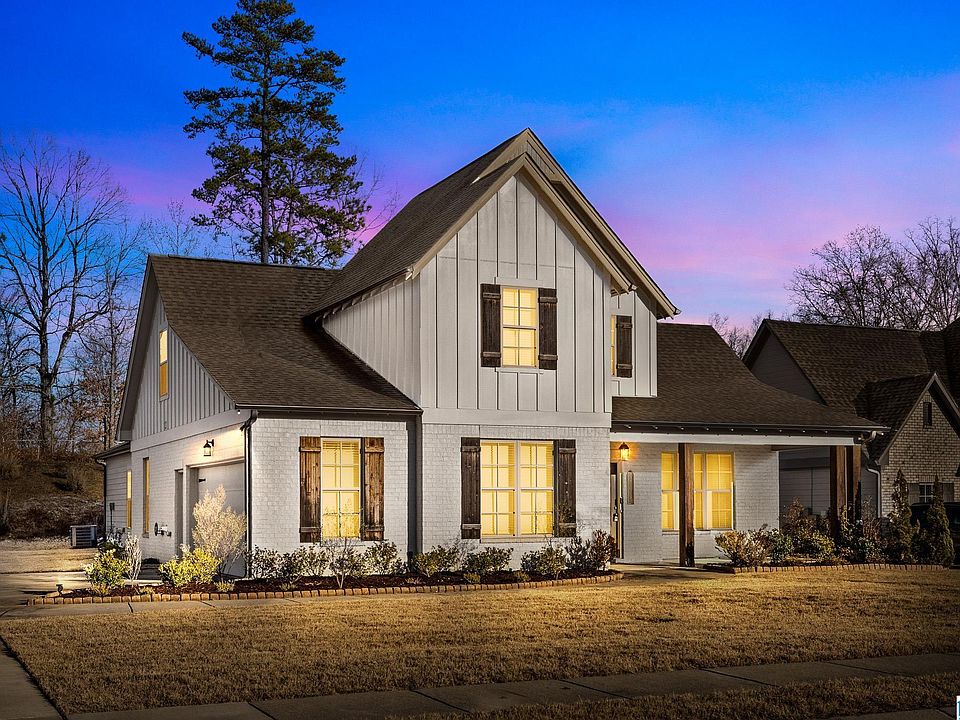 1st image of 208 Oak Hill Ln