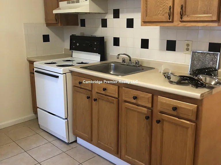 11 Pine St #3 — Photo 6