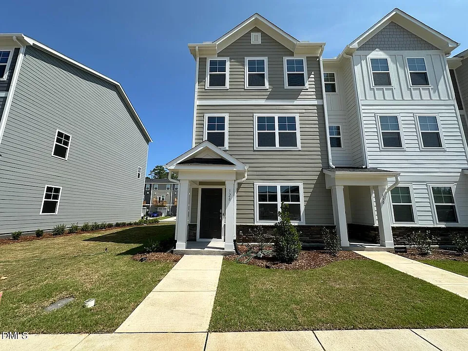 328 Carolina Springs Blvd