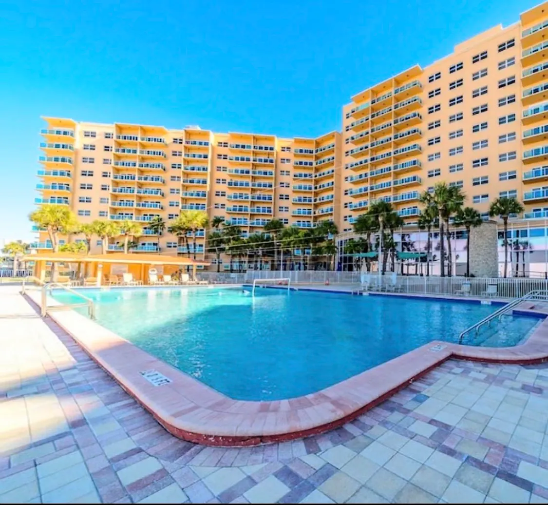 2 bed, 1090 sqft, $3,500 — Photo 4