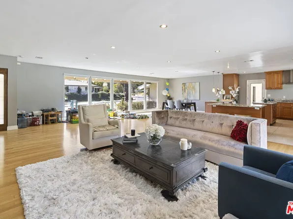 4636 Arriba Dr, Tarzana, CA 91356