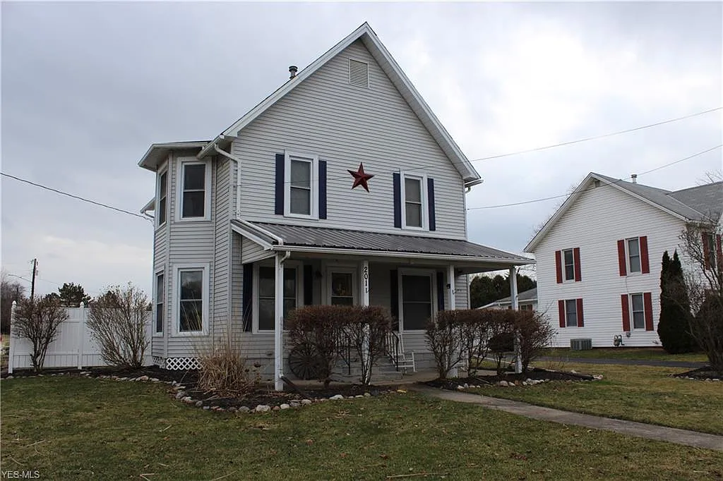 201 W Main St photo 1