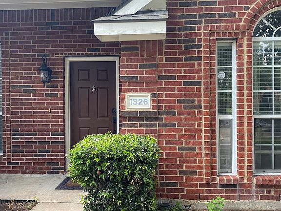 2nd image of 1326 Kingsley Ct