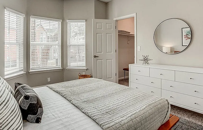 The Crossing at Barry Road Apartments — Photo 45