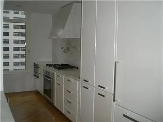 Rented by R New York | media 15