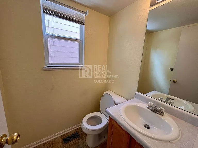 5934 Fossil Dr — Photo 7