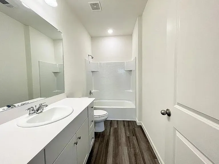 1565 Shadow Hawk Dr — Photo 9