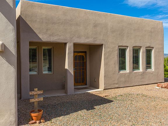 3rd image of 26 Kiva Pl