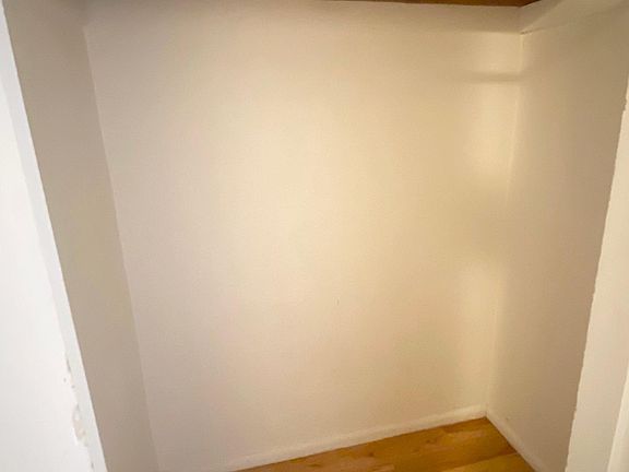 5th image of 915 1st Ave N #6