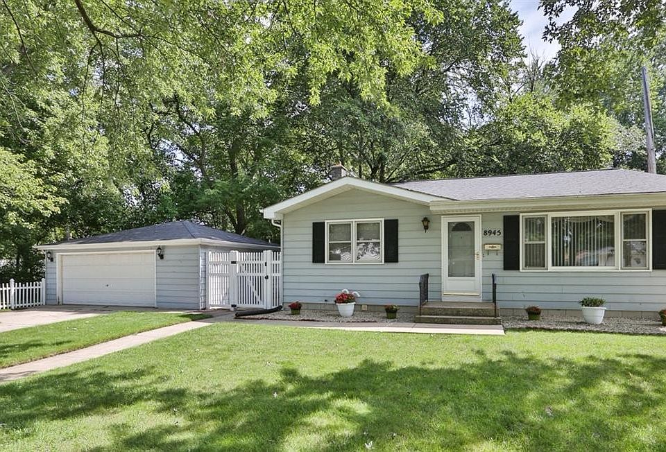 1st image of 8945 Idlewild Dr