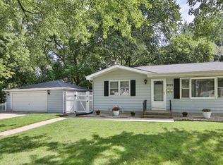 8945 Idlewild Dr, Highland, IN 46322