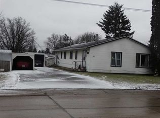 904 3rd Ave NW, Waukon, IA 52172