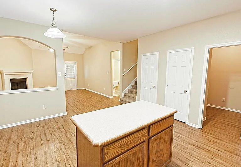 4009 Hidden Meadow Ct — Photo 10