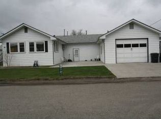 831 E 2nd Ave N, Columbus, MT 59019