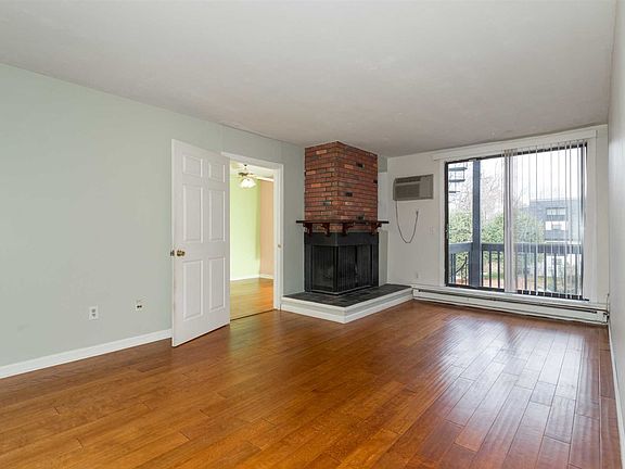 4th image of 503 Drew Ln #503