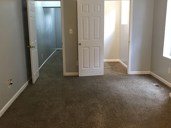 Master BR and walk-in closet