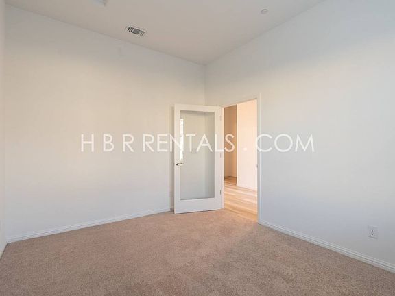 5th image of 1574 Plumas Dr