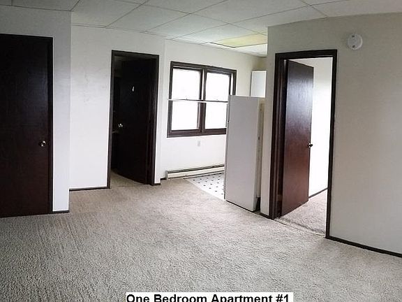 5th image of 114 W Chapel St