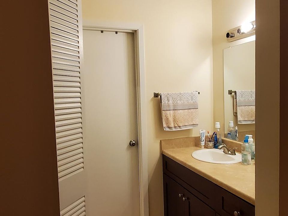 1st image of 6177 Knollwood Dr #203