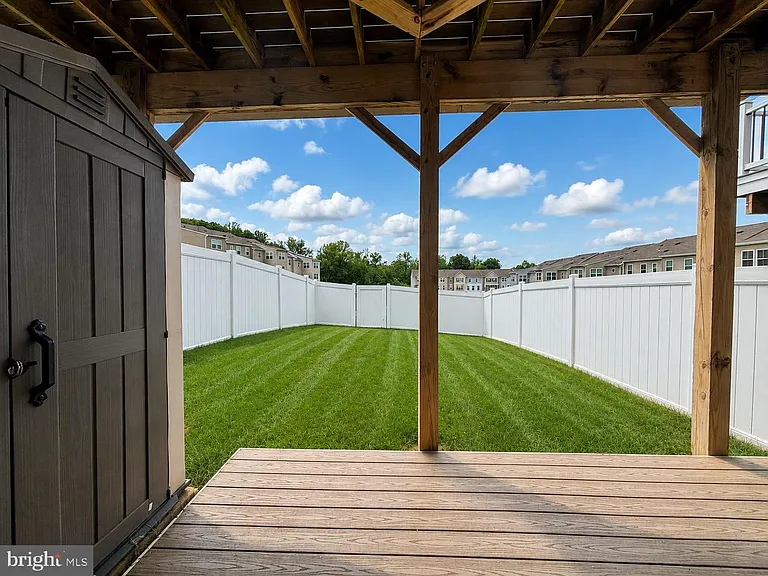 4811 Hicks Dr — Photo 28