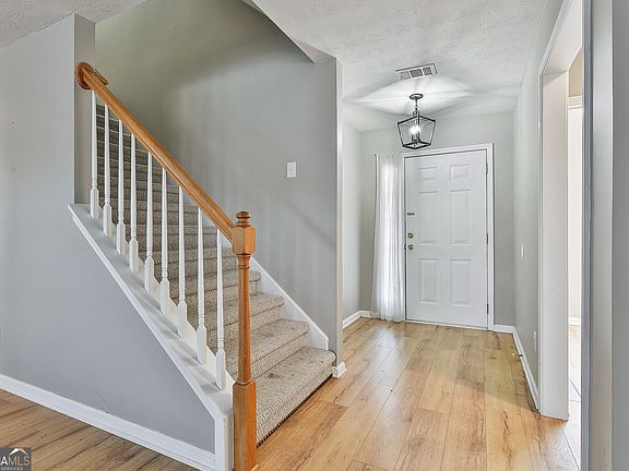 5th image of 128 Calico Loop