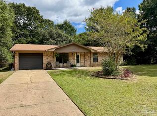 5385 Camille Gardens Cir, Milton, FL 32570
