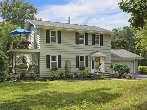 9120 400th AVENUE, Genoa City, WI 53128
