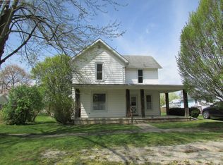 18 Clinton St, Bloomville, OH 44818