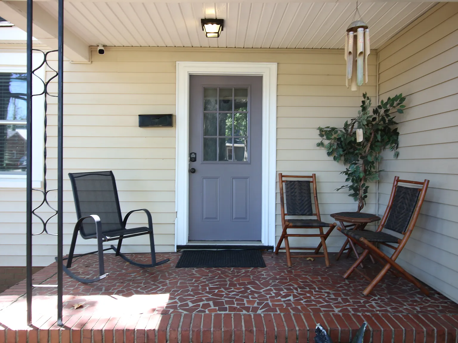3 bed, 1002 sqft, $1,950 — Photo 2