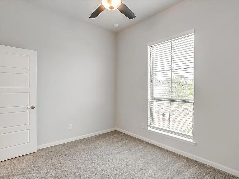 10434 Peonia St — Photo 15