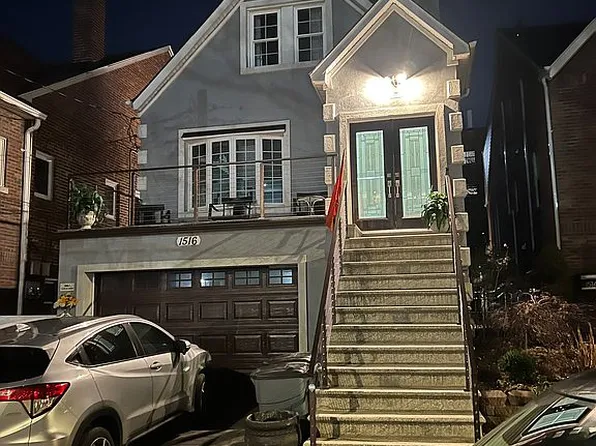 1516 Bantam Pl, Bronx, NY 10469