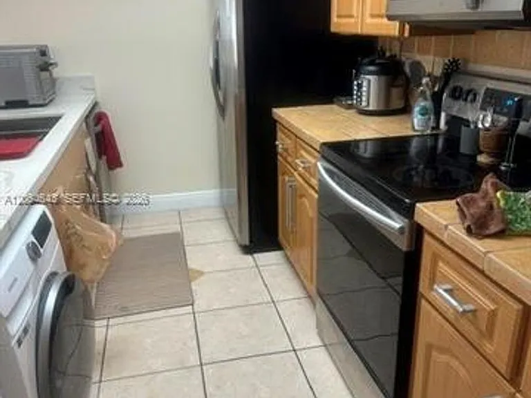 8999 SW 133rd Ct #Townhouse B — Photo 23