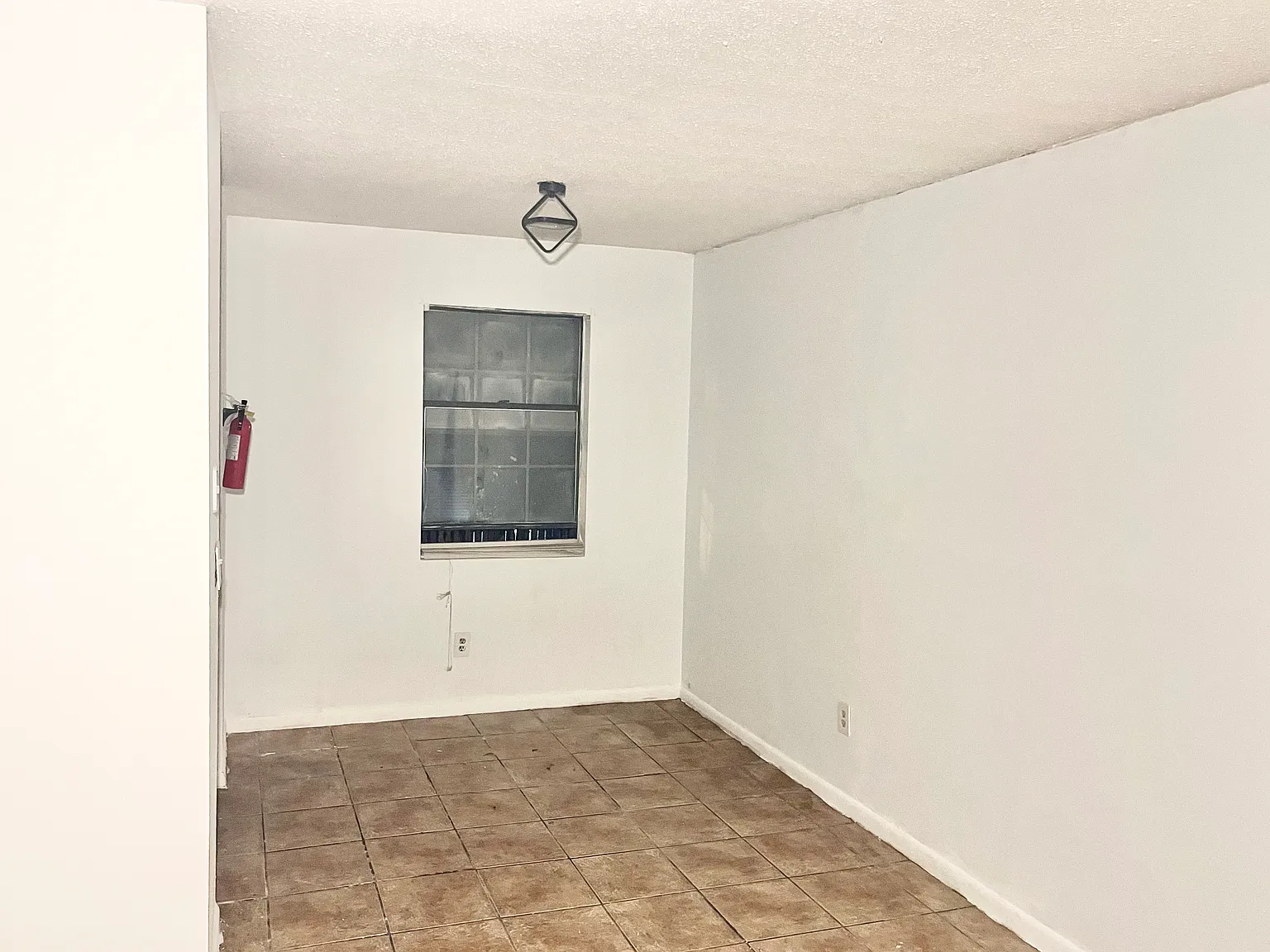 2 bed, 880 sqft, $650 — Photo 3